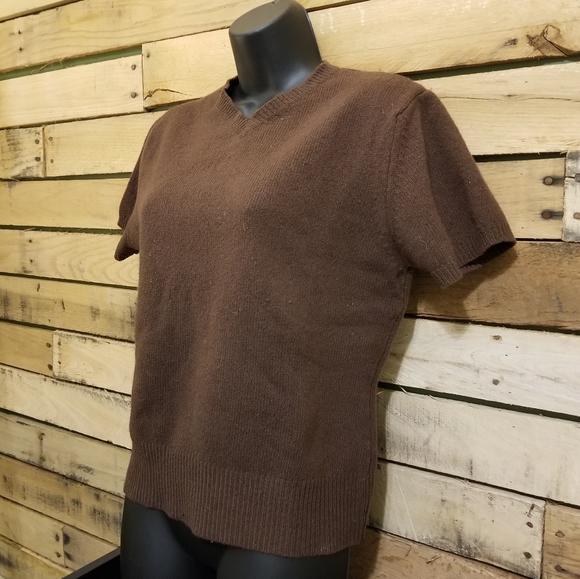 Old Navy V-Neck Top - Picture 2 of 3